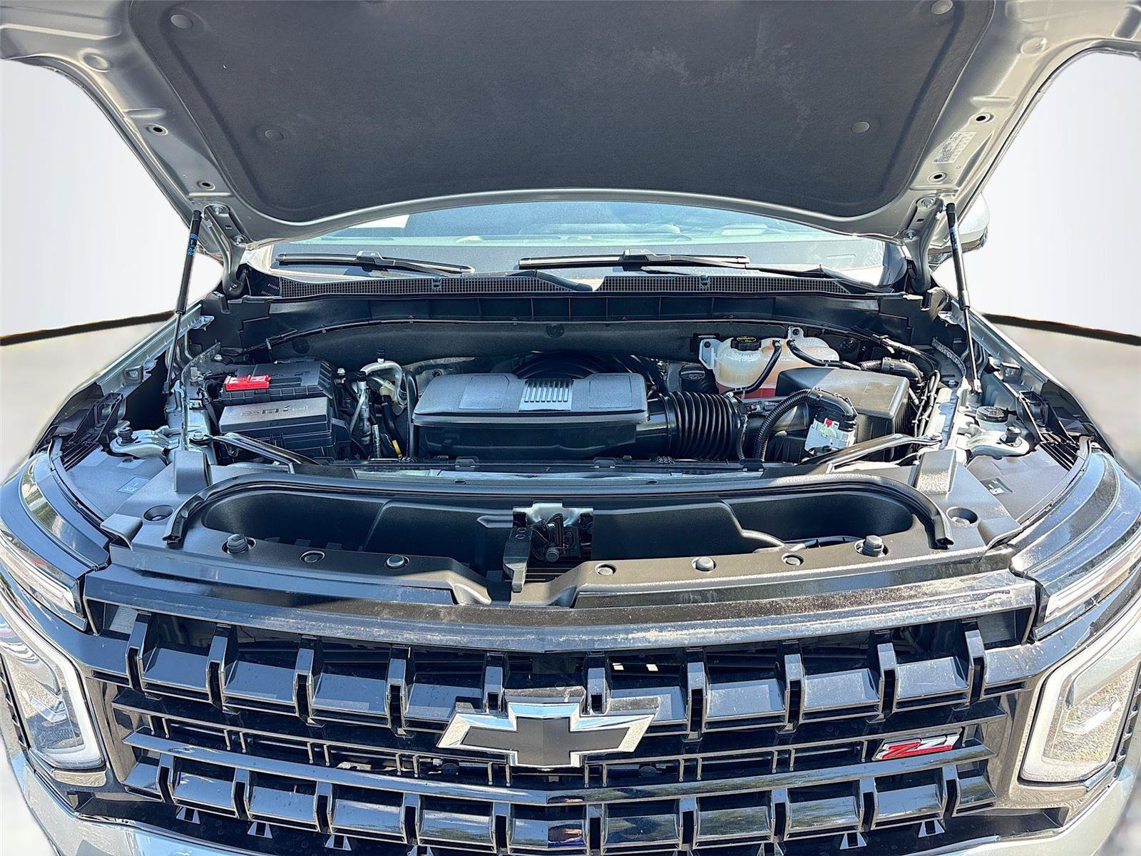 Used 2025 Chevrolet Suburban Z71 AWD/4WD image 35