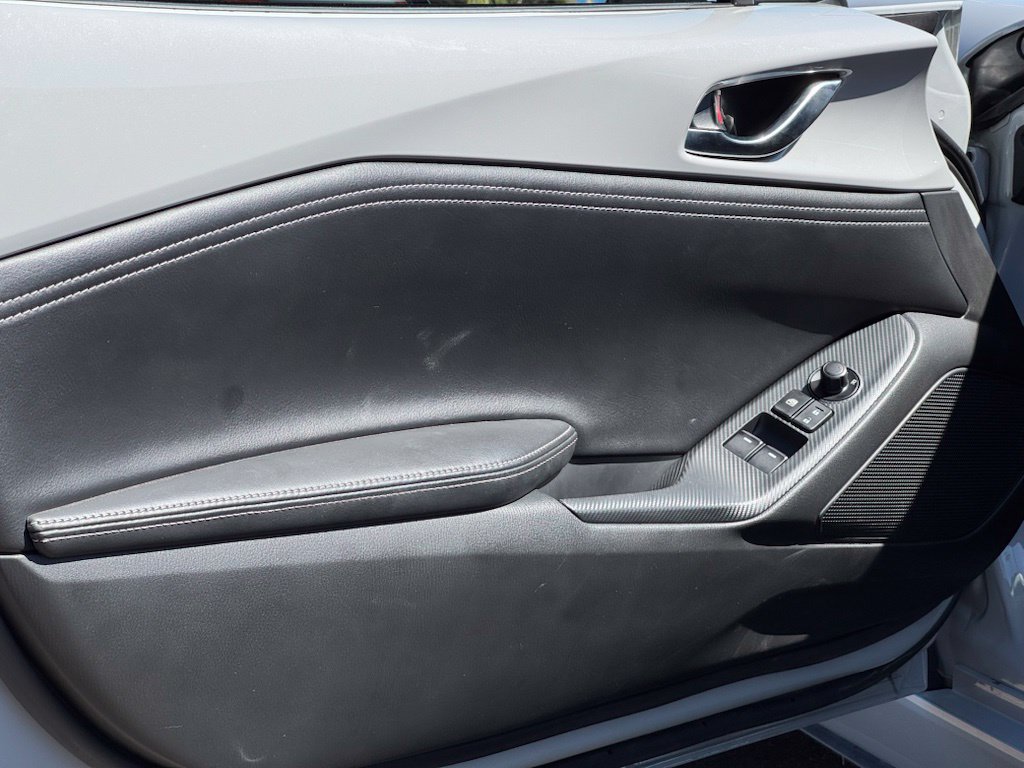 Certified 2025 MAZDA MX-5 Miata Grand Touring w/ Weather Package RWD image 9