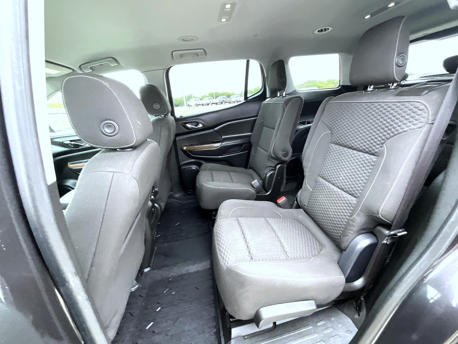 Used 2017 GMC Acadia SLE FWD image 23