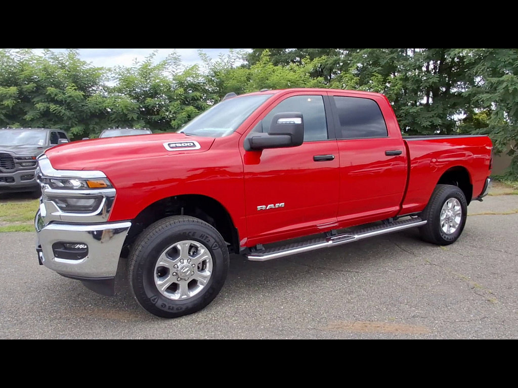 Used 2026 RAM 2500 Big Horn AWD/4WD image 4
