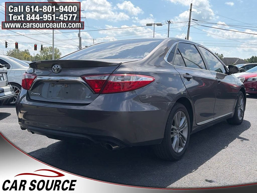 Used 2016 Toyota Camry SE w/ Moonroof Package FWD image 5