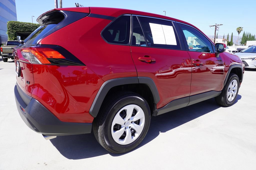 Certified 2025 Toyota RAV4 LE FWD image 7