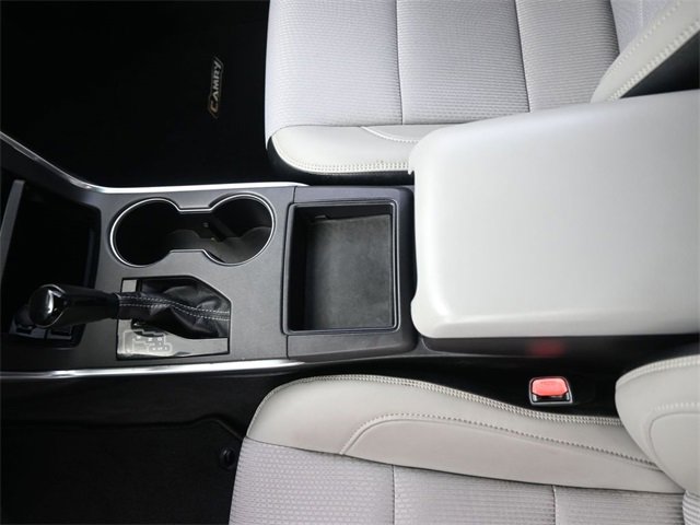 Used 2017 Toyota Camry SE image 31