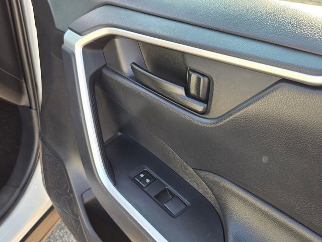 Used 2024 Toyota RAV4 LE image 28