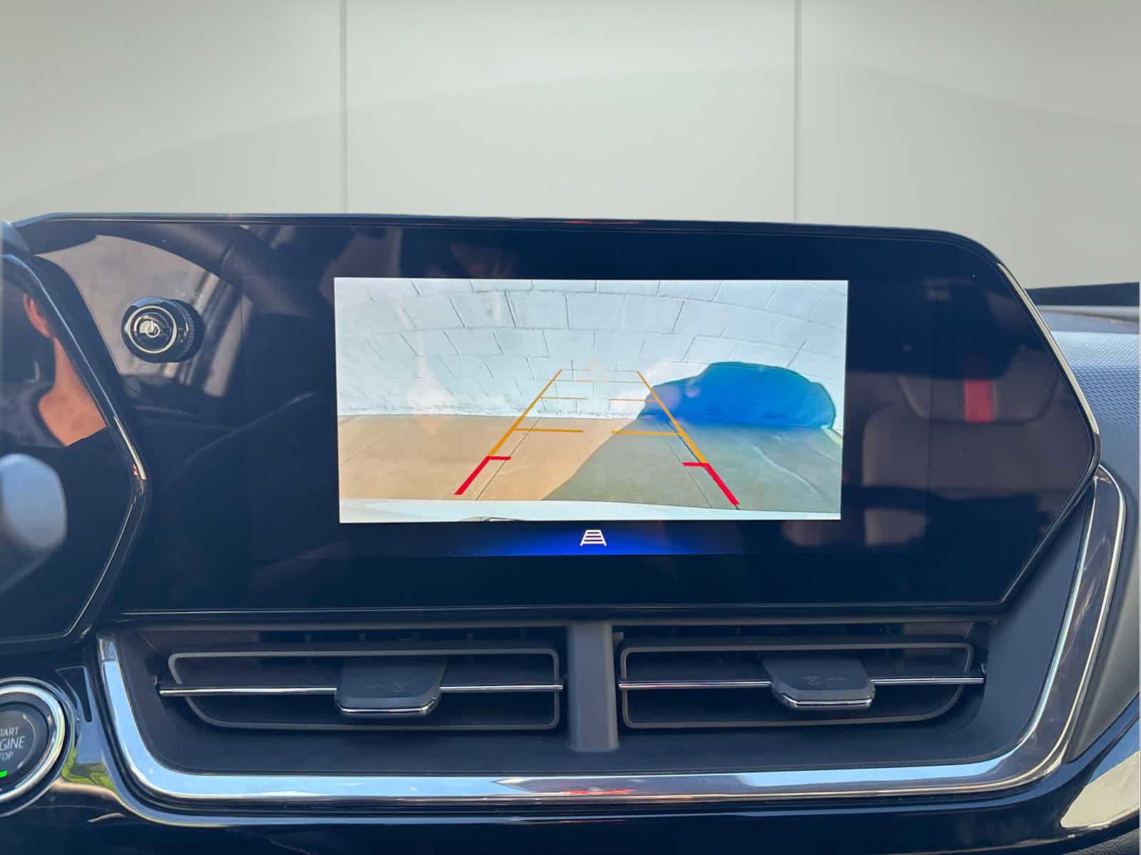 Used 2025 Chevrolet Trax RS w/ Sunroof Package image 30