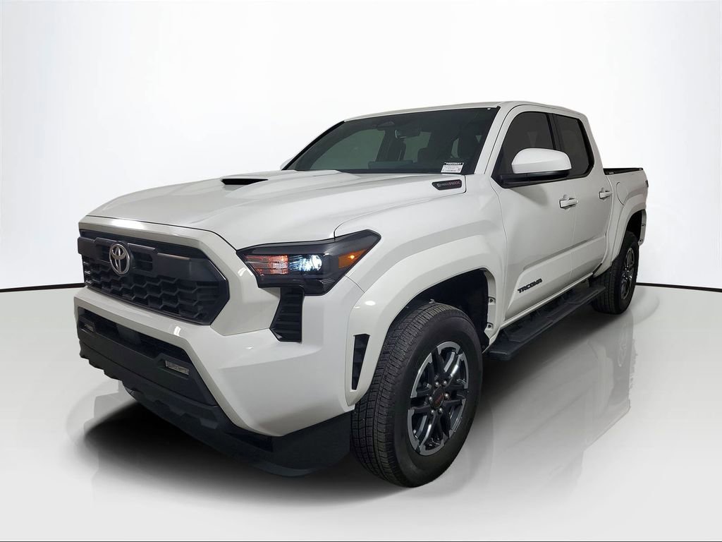 Used 2025 Toyota Tacoma TRD Sport AWD/4WD image 3
