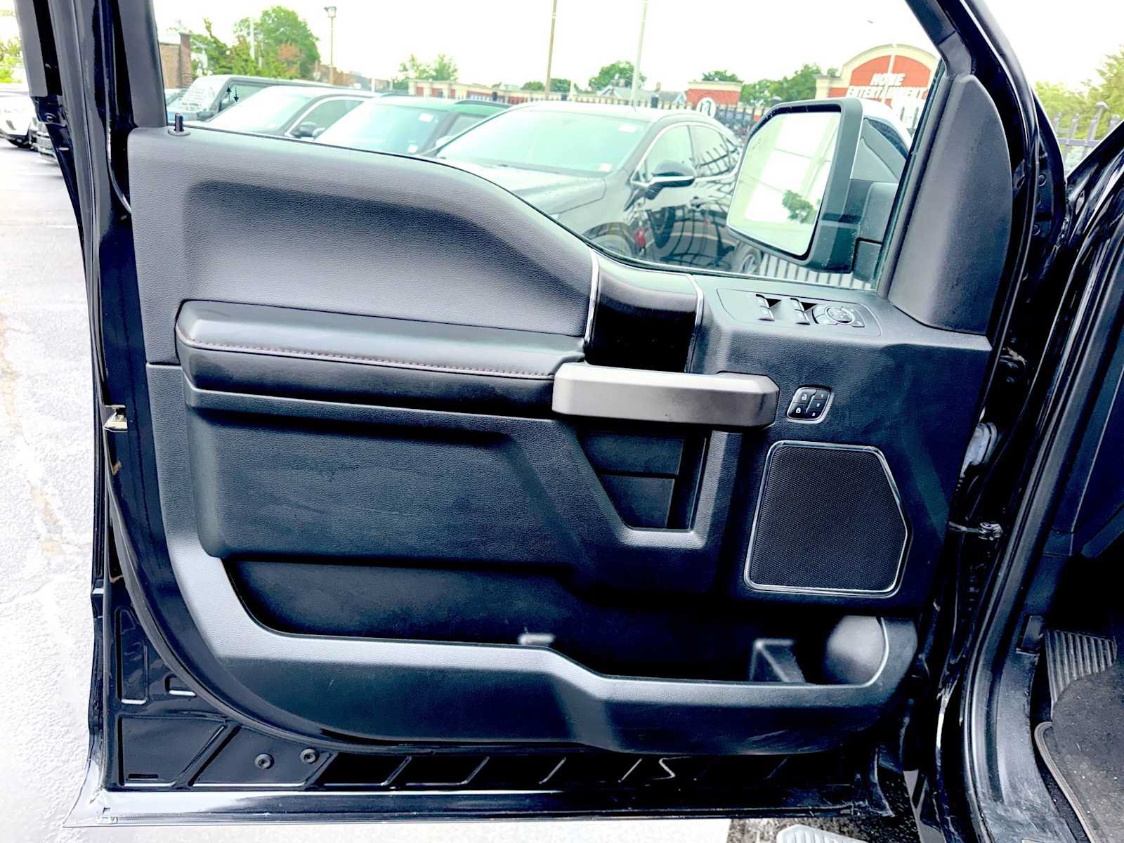 Used 2020 Ford F150 Platinum w/ Equipment Group 701A Luxury AWD/4WD image 11