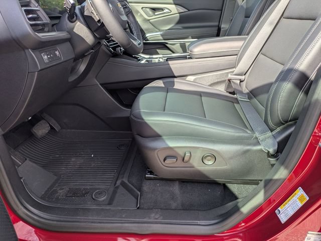 New 2026 Chevrolet Traverse LT w/ Sun and Wheel Package FWD image 11