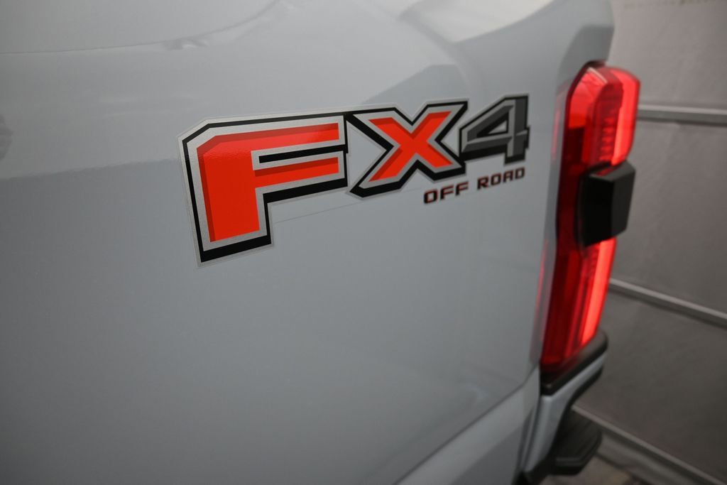 Used 2026 Ford F250 Platinum AWD/4WD image 10