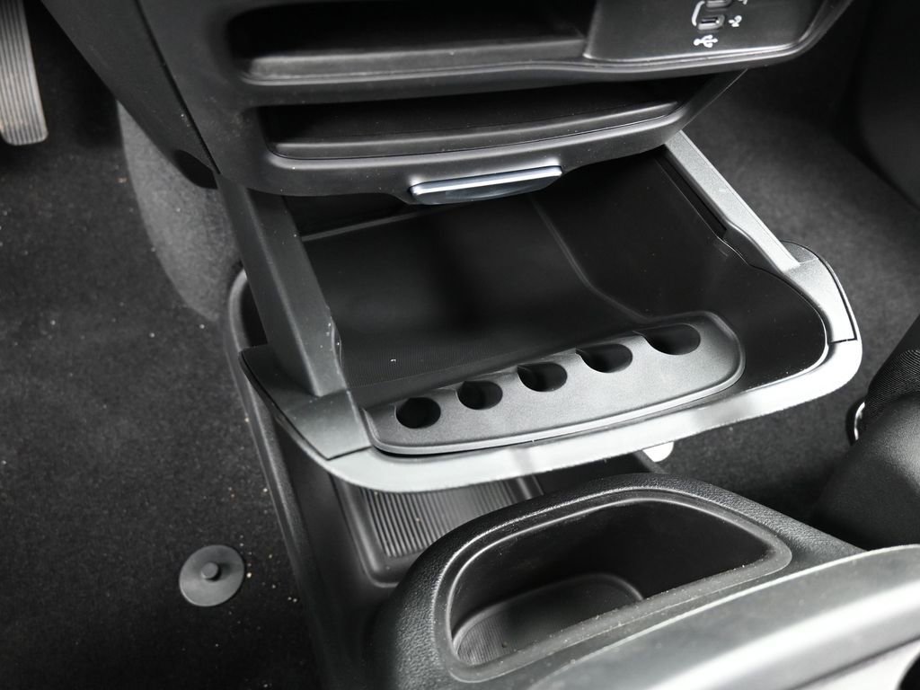 New 2026 Chrysler Pacifica Select FWD image 21