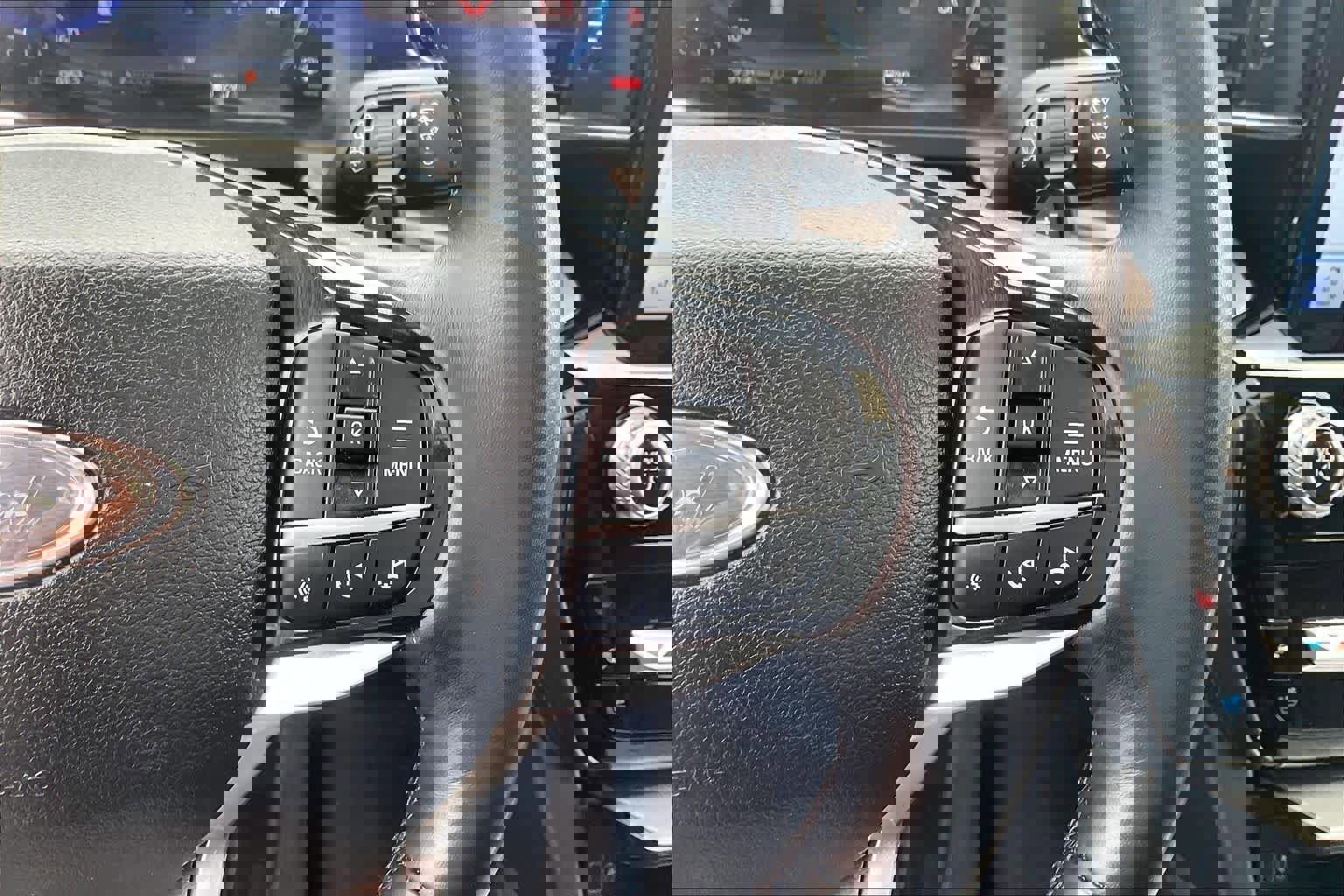 Used 2021 Ford Explorer Platinum w/ Premium Technology Package image 27