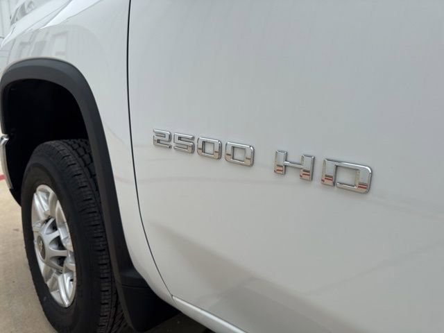 Used 2025 Chevrolet Silverado 2500 LT w/ Convenience Package AWD/4WD image 10