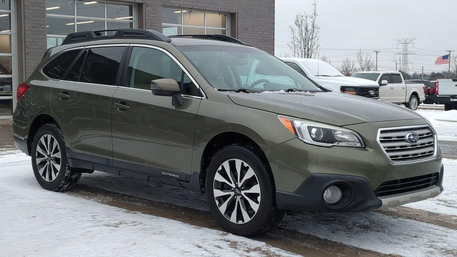 Used 2015 Subaru Outback 2.5i Limited image 9