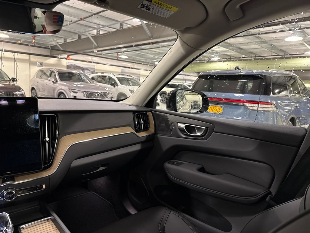 Used 2026 Volvo XC60 B5 Plus w/ Climate Package AWD/4WD image 24