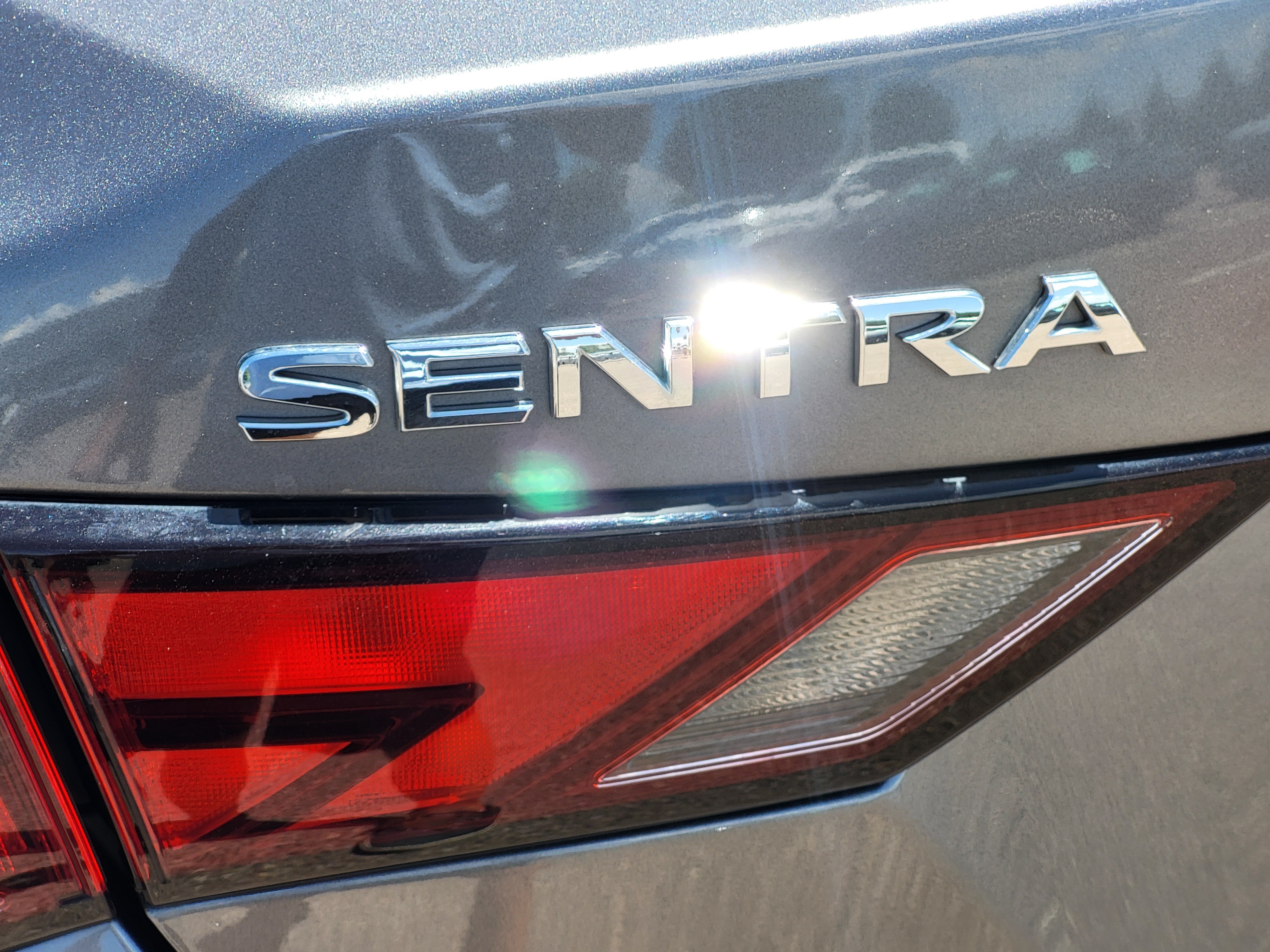 Used 2022 Nissan Sentra S FWD image 11