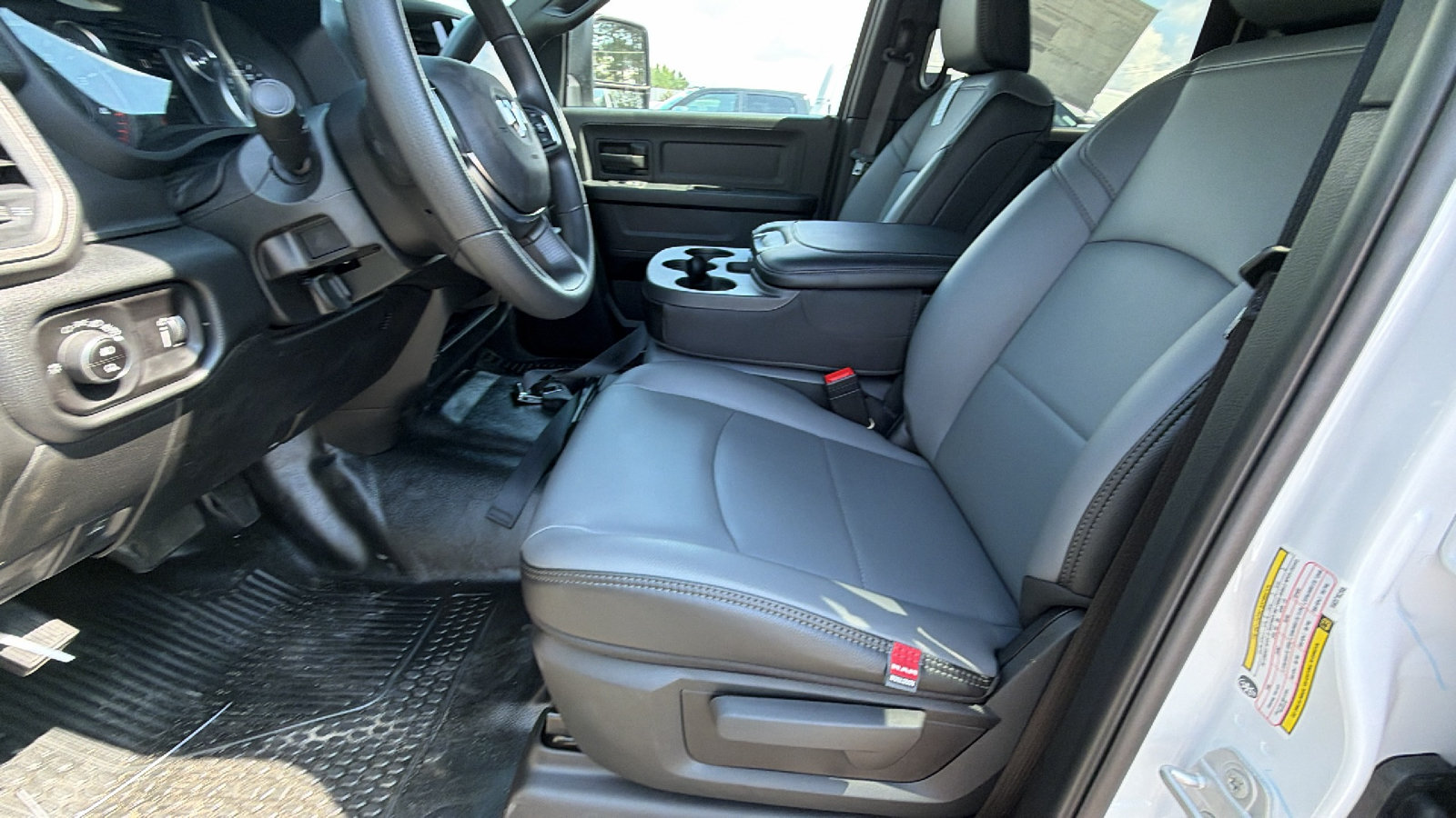 New 2027 RAM 3500 Tradesman w/ Chrome Appearance Group A AWD/4WD image 16