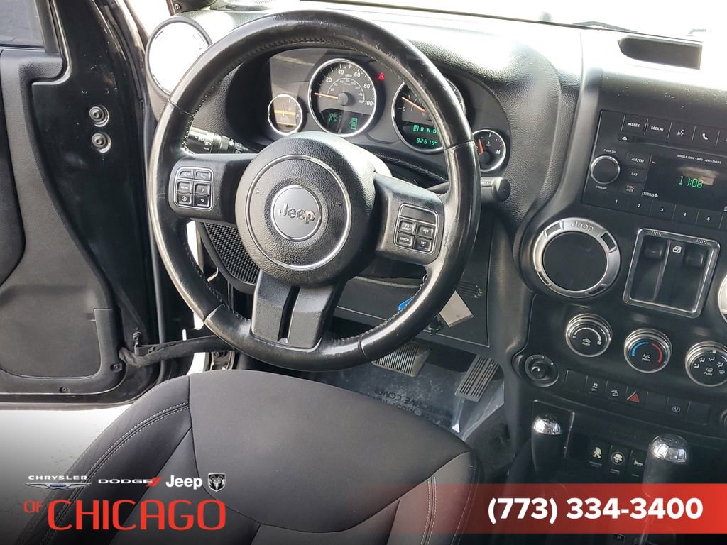 Used 2015 Jeep Wrangler Sahara w/ Connectivity Group AWD/4WD image 11