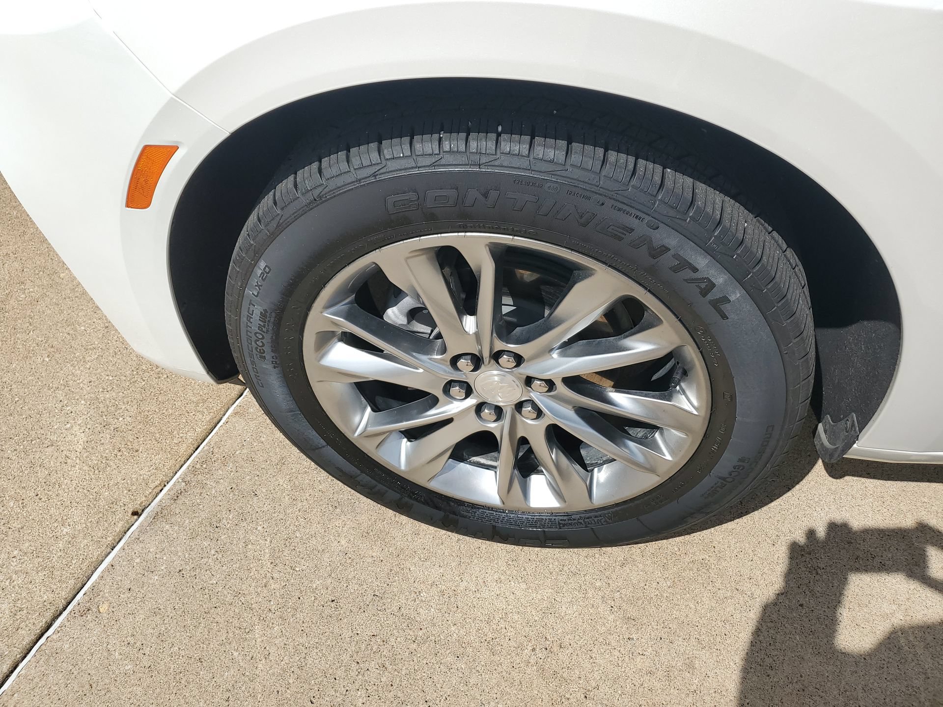 Used 2022 Buick Enclave Avenir AWD/4WD image 40