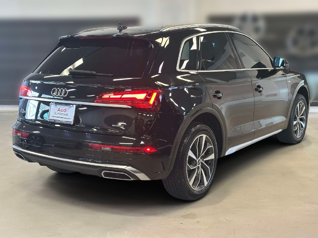 Used 2023 Audi Q5 2.0T Premium w/ Convenience Package AWD/4WD image 4