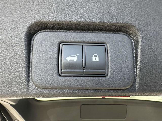Used 2021 Nissan Rogue Platinum AWD/4WD image 22