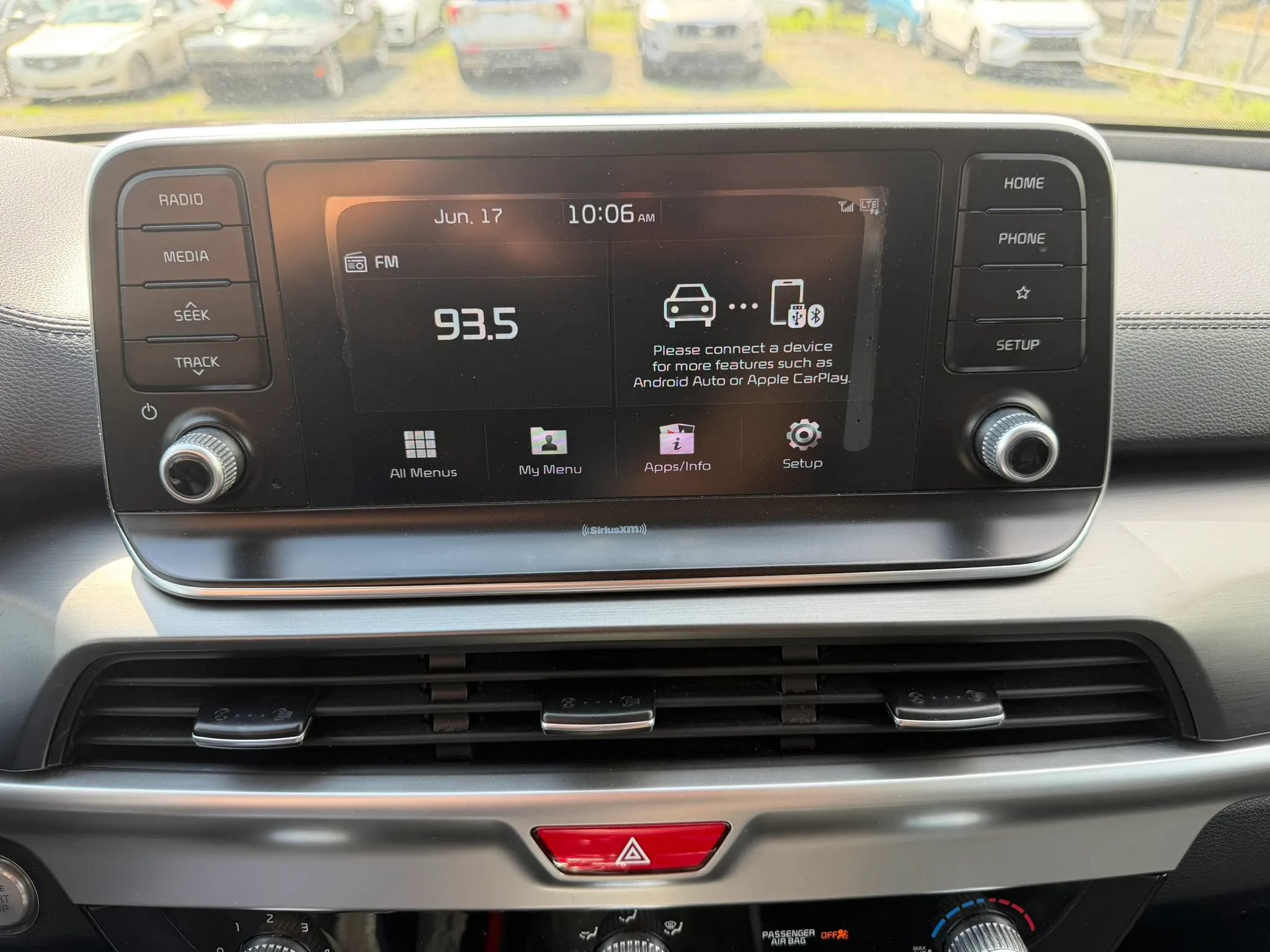 Used 2020 Kia Telluride S w/ S 8 Passenger Seating Package AWD/4WD image 18
