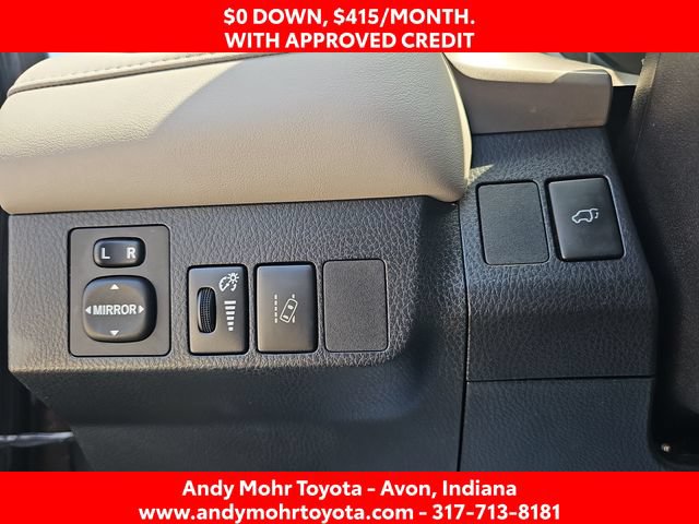 Used 2017 Toyota RAV4 XLE FWD image 13