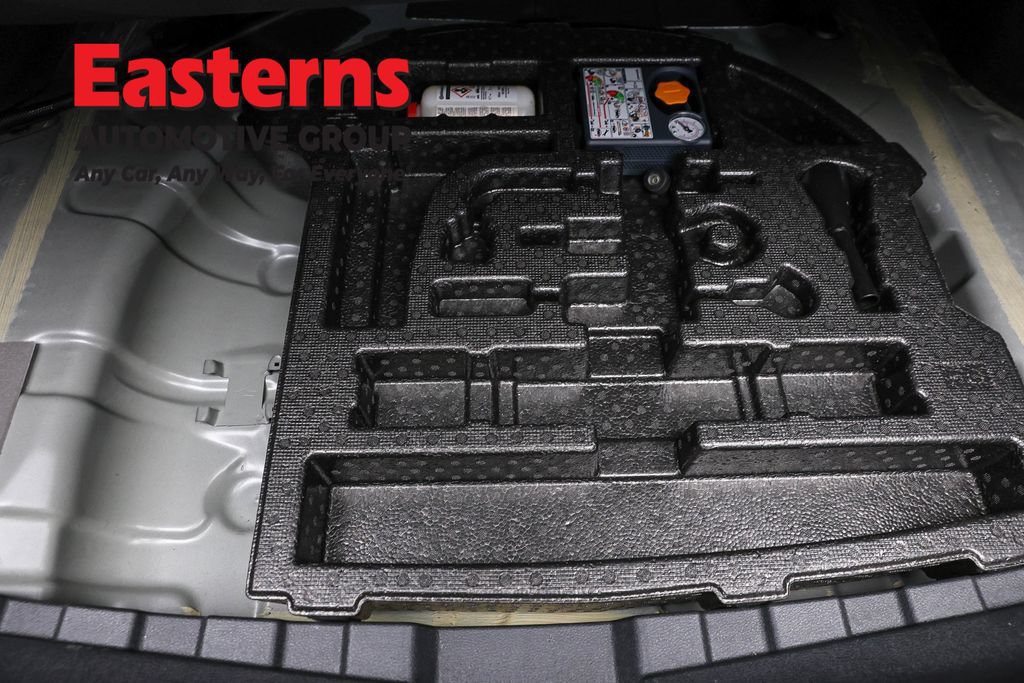 Used 2026 Nissan Sentra SR w/ Floor Mat Package FWD image 21
