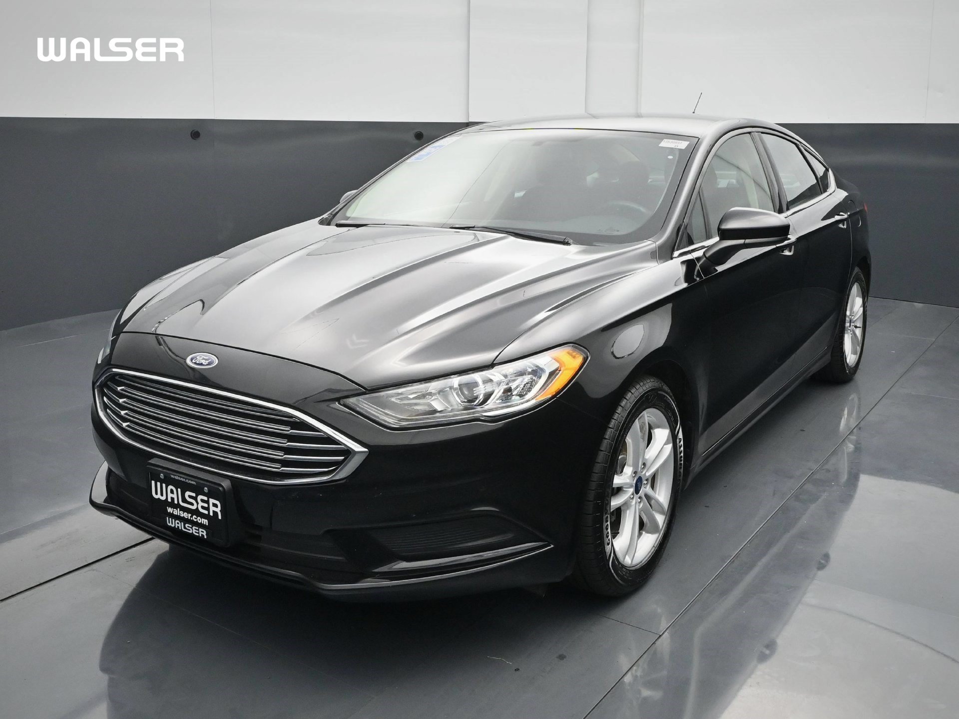 Used 2018 Ford Fusion SE w/ Fusion SE Technology Package