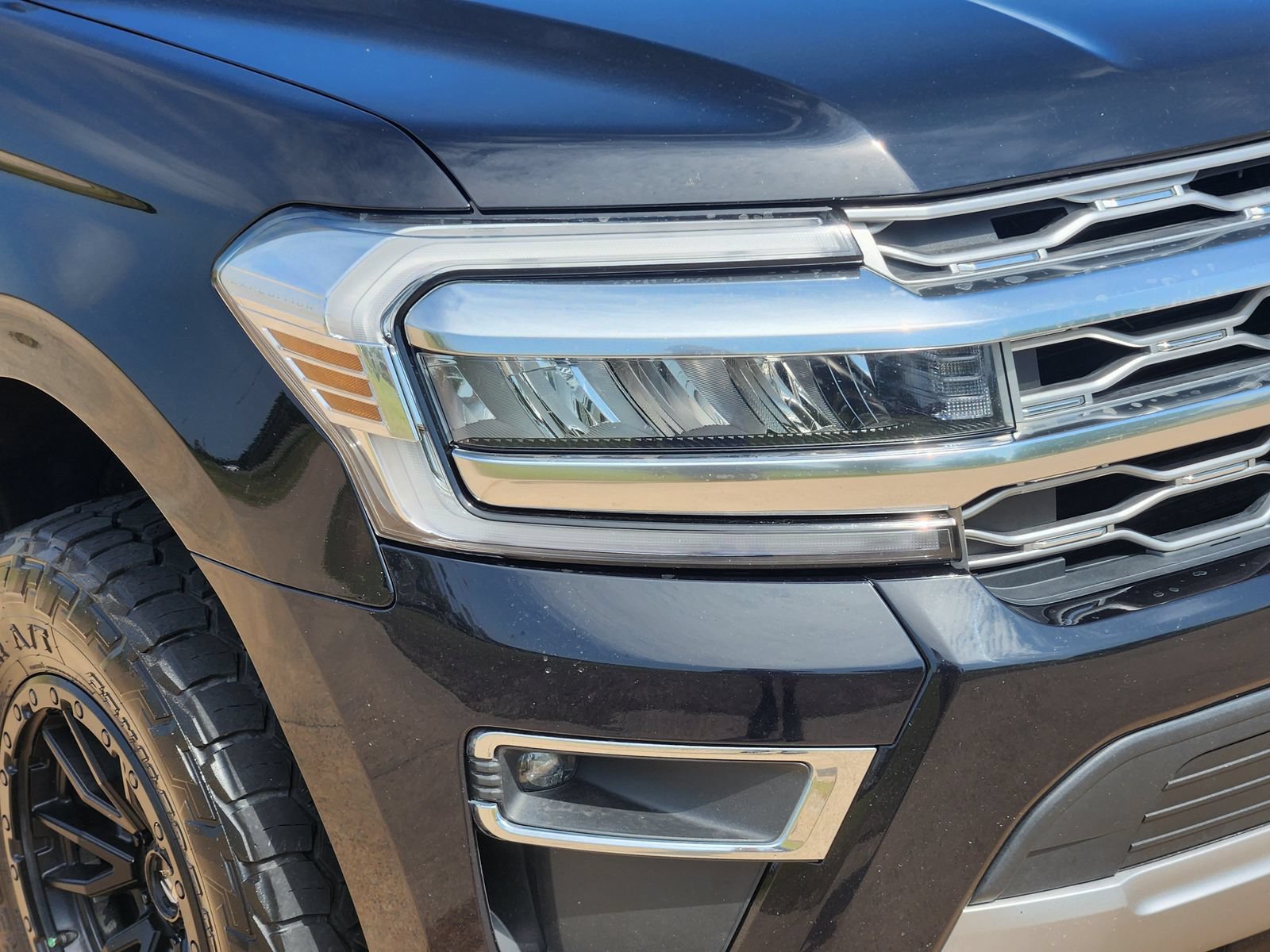 Used 2023 Ford Expedition Platinum AWD/4WD image 11