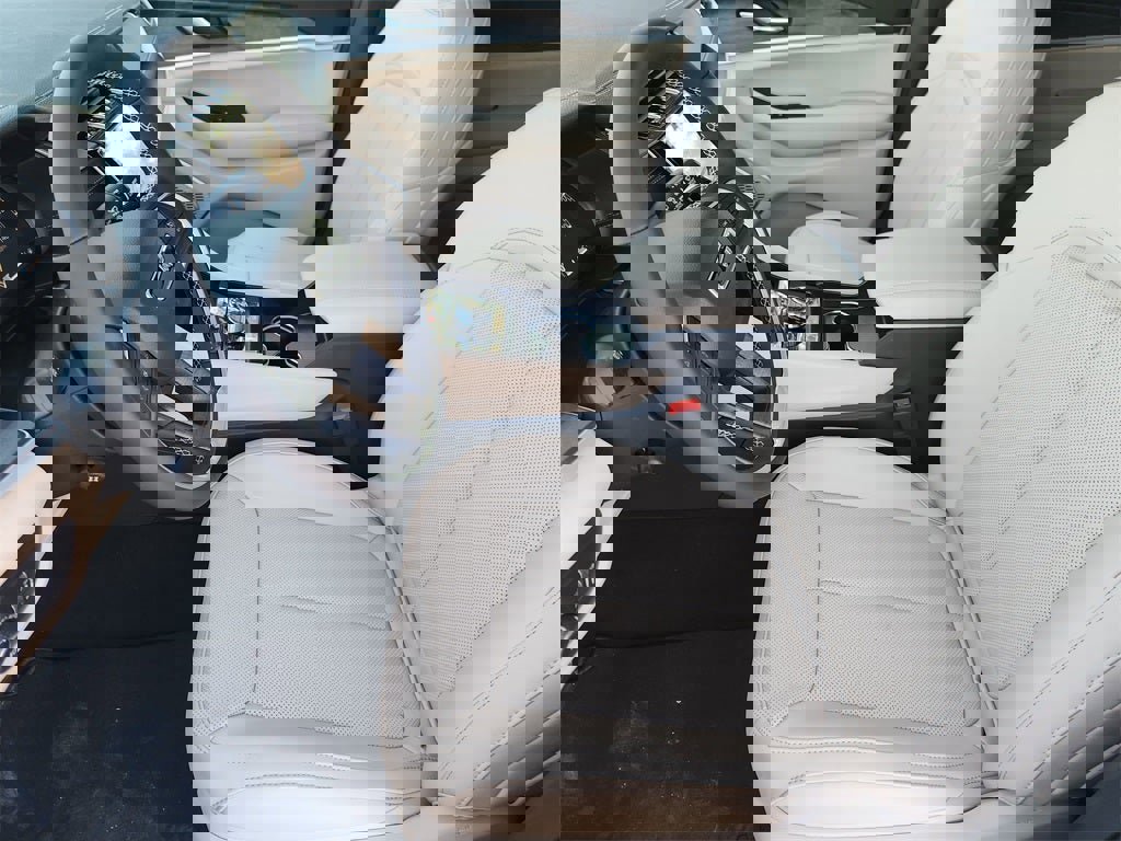 New 2025 Jeep Grand Cherokee L Limited w/ Luxury Tech Group II image 9