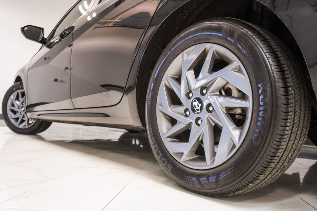 Used 2024 Hyundai Elantra SEL FWD image 34