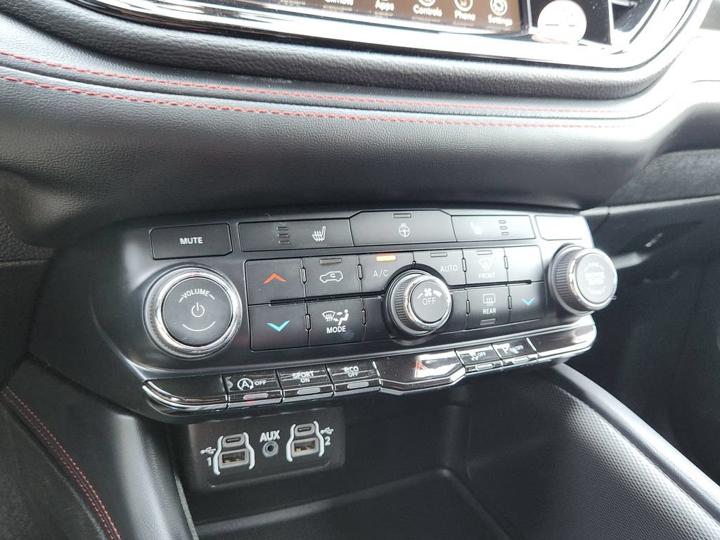 Used 2023 Dodge Durango GT AWD/4WD image 18