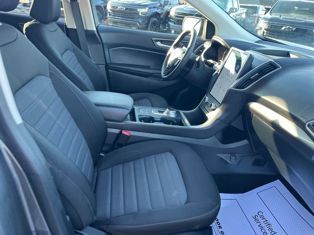 Used 2024 Ford Edge SE w/ Black Appearance Package image 28