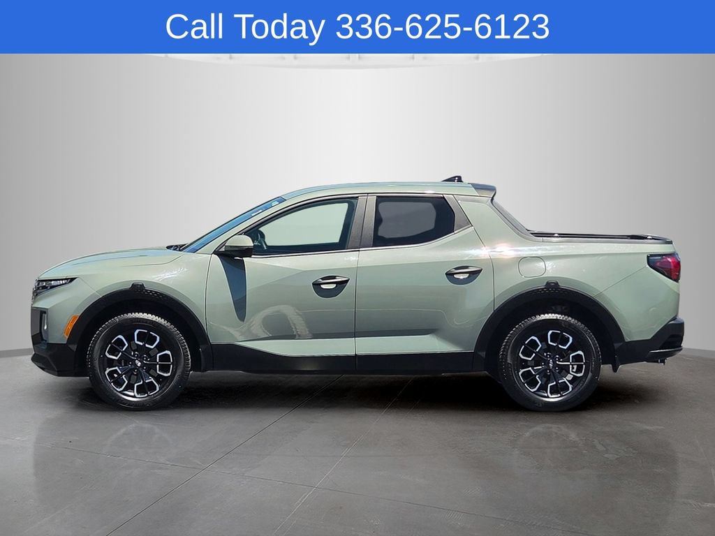Used 2022 Hyundai Santa Cruz SEL FWD image 2