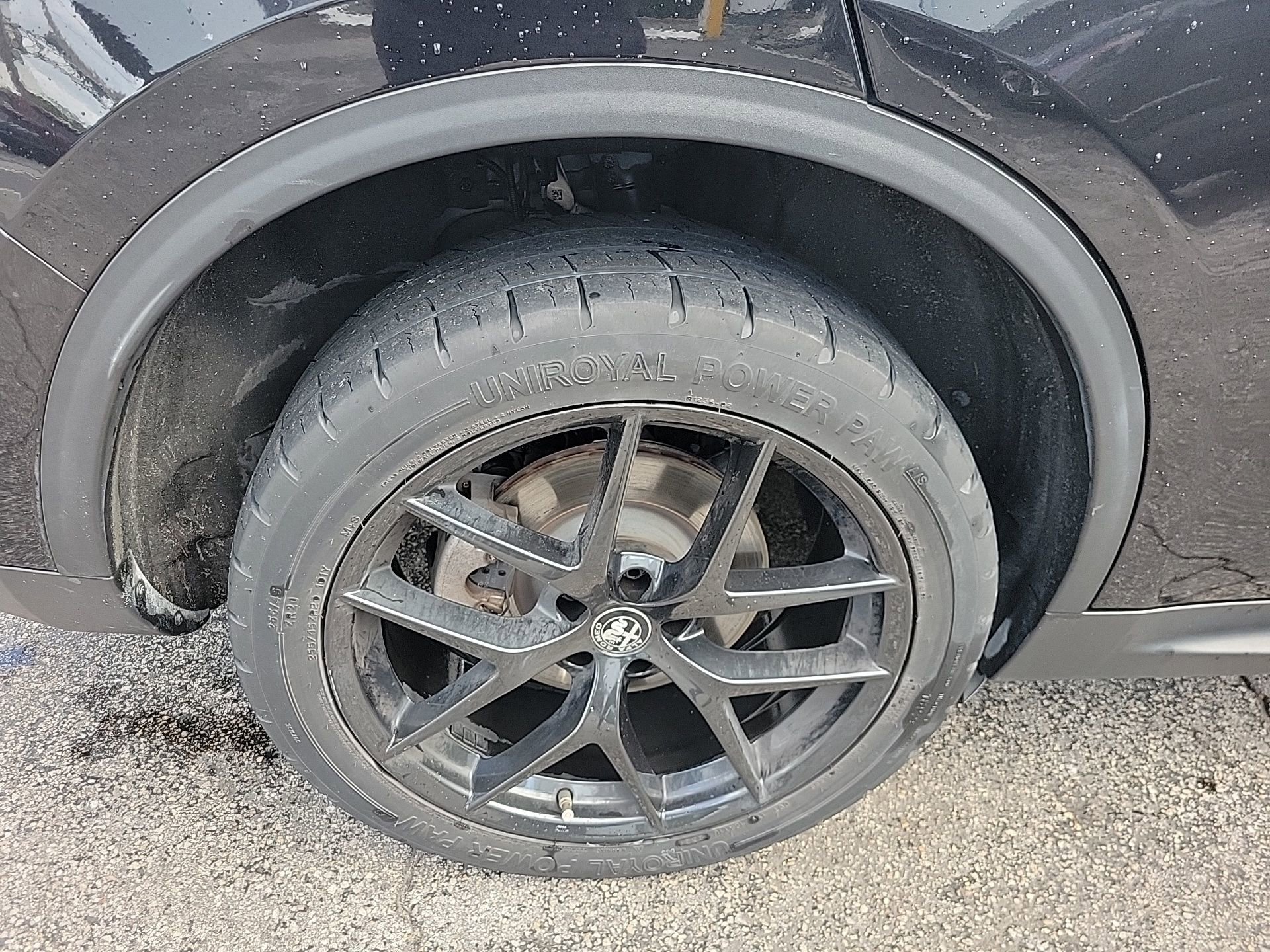 Used 2021 Alfa Romeo Stelvio Sprint w/ Nero Edizione RWD image 10