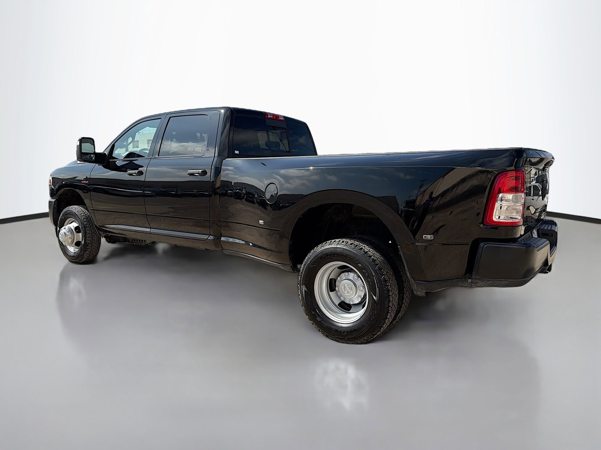 Used 2024 RAM 3500 Tradesman image 8