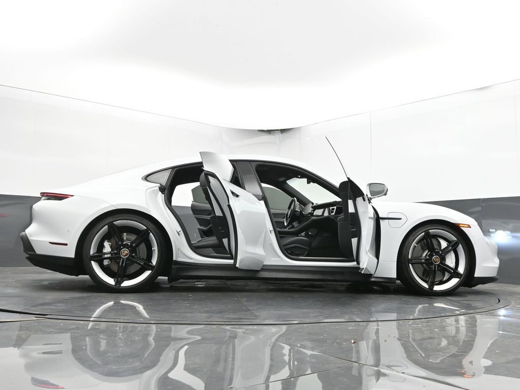 Used 2020 Porsche Taycan 4S image 77