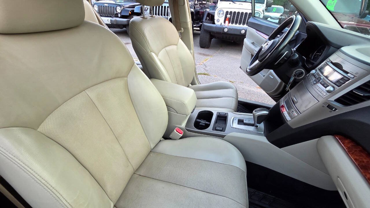 Used 2010 Subaru Outback 2.5i Limited AWD/4WD image 45