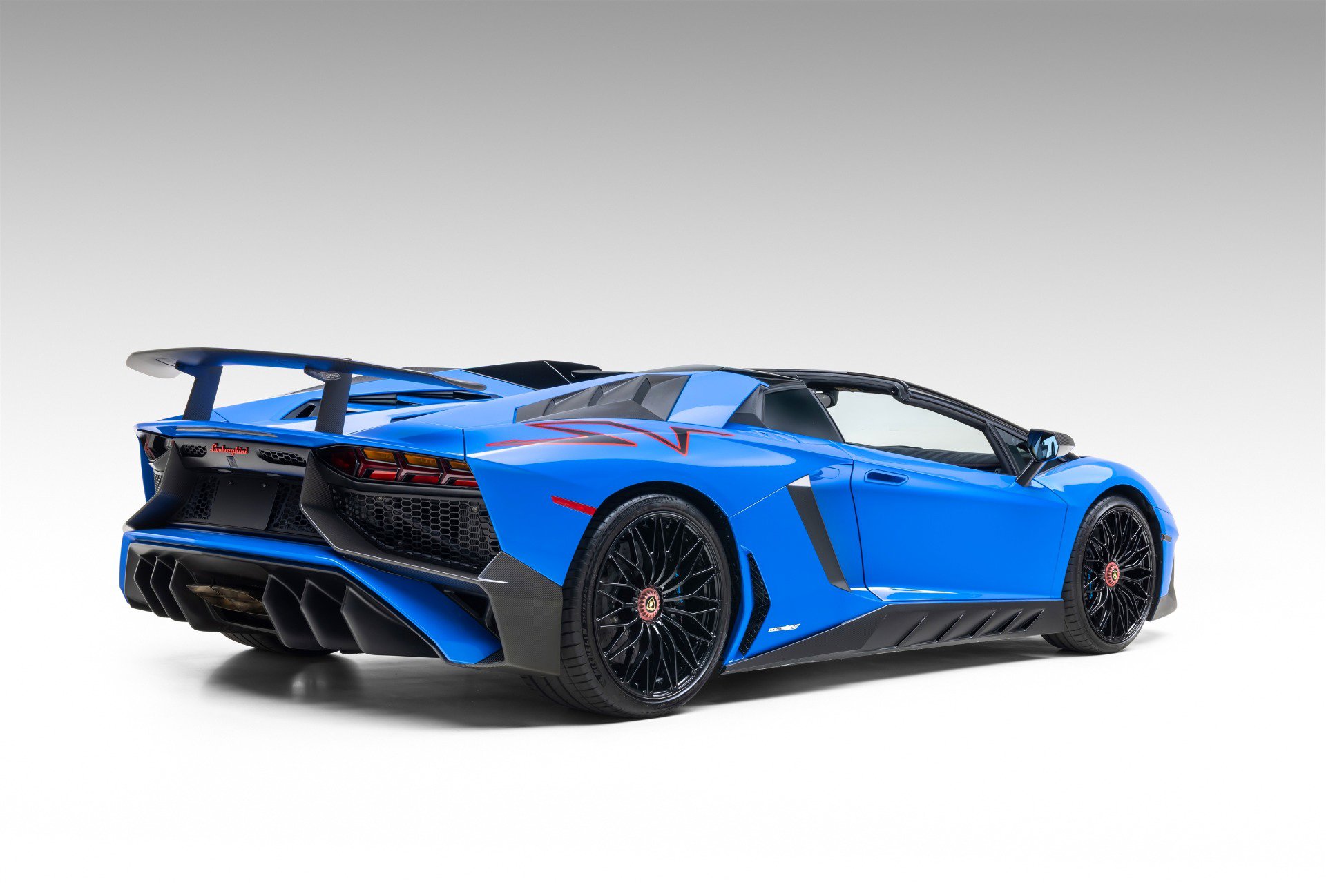 Used 2017 Lamborghini Aventador LP 750-4 Superveloce image 11