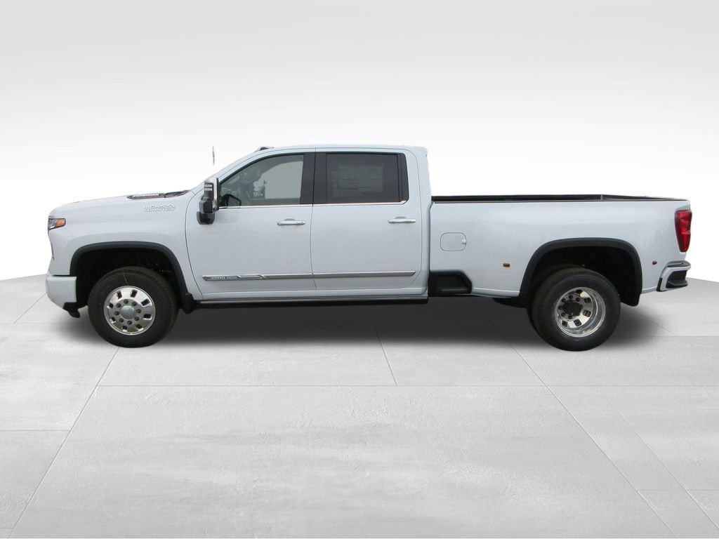New 2026 Chevrolet Silverado 3500 High Country w/ High Country Premium Package AWD/4WD image 2