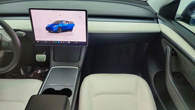 Used 2024 Tesla Model Y Performance AWD/4WD image 37
