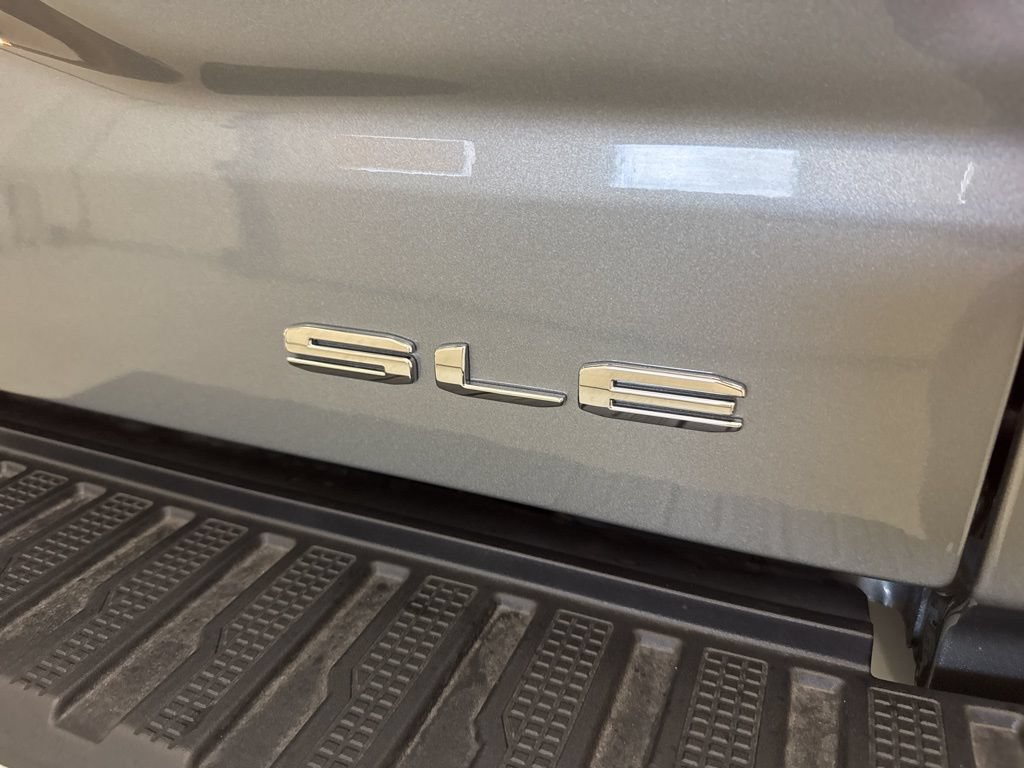 New 2026 GMC Sierra 1500 SLE AWD/4WD image 8
