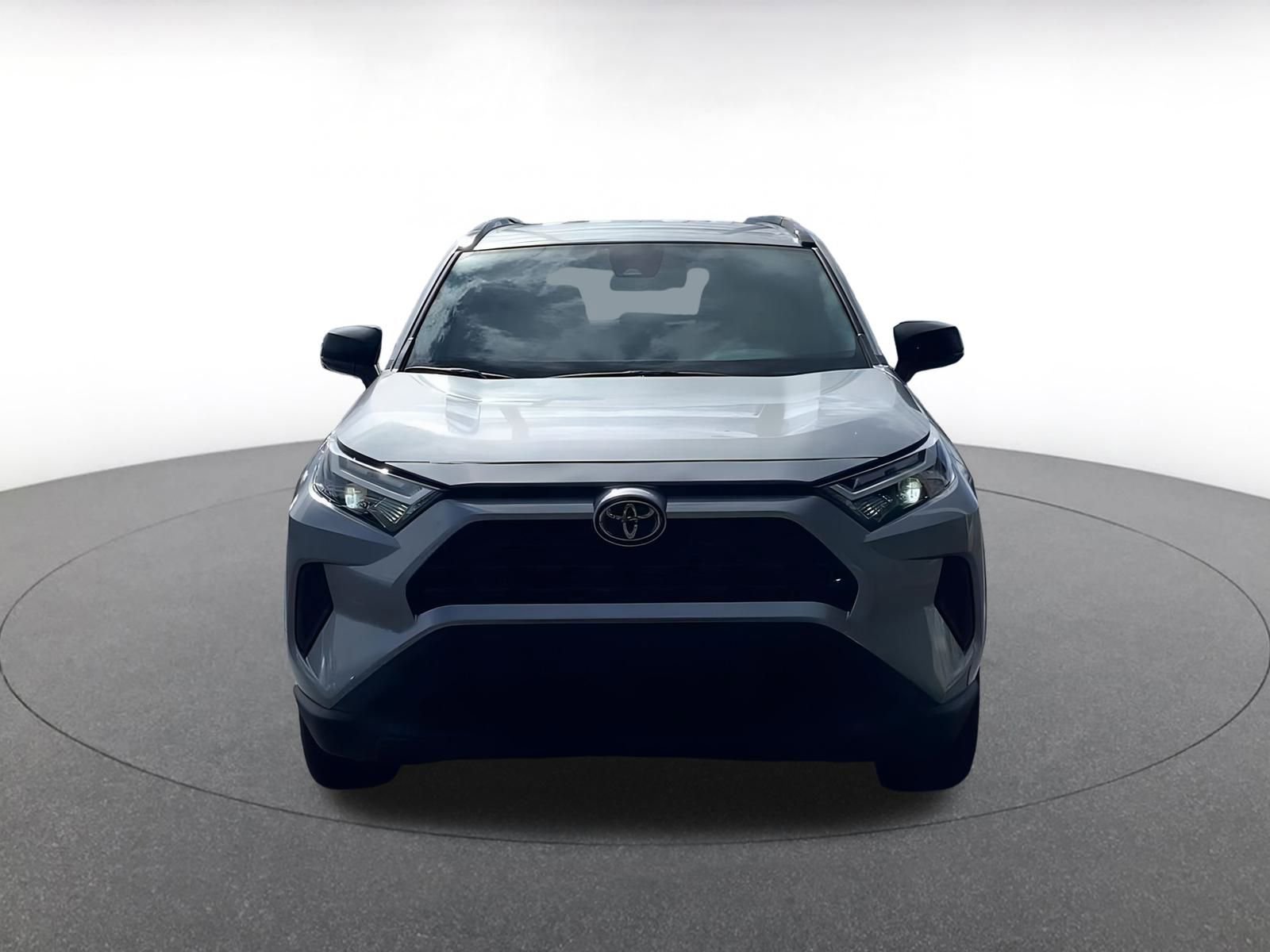 Used 2025 Toyota RAV4 LE image 4
