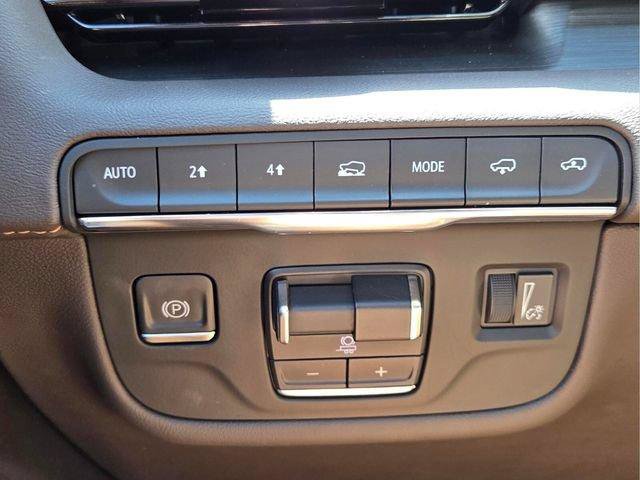 Certified 2022 Cadillac Escalade Sport w/ Touring Package AWD/4WD image 32