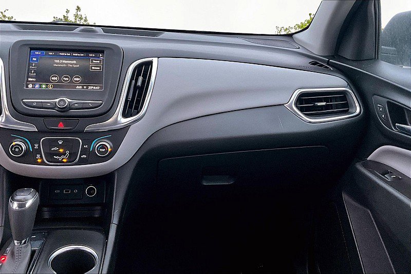 Used 2021 Chevrolet Equinox LS AWD/4WD image 24