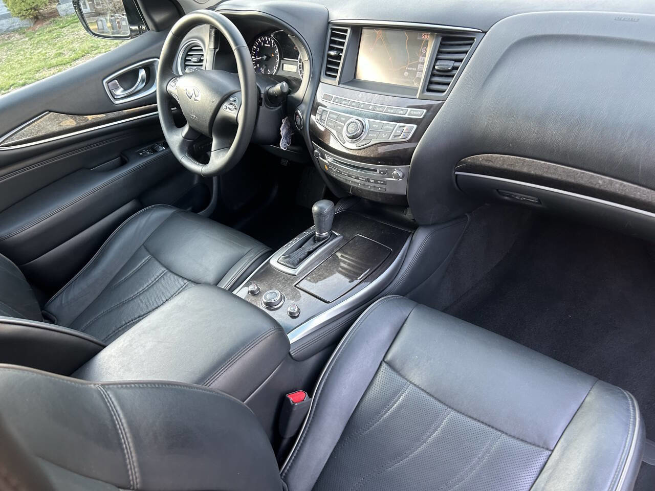 Used 2013 INFINITI JX35 AWD w/ Premium Pkg image 7