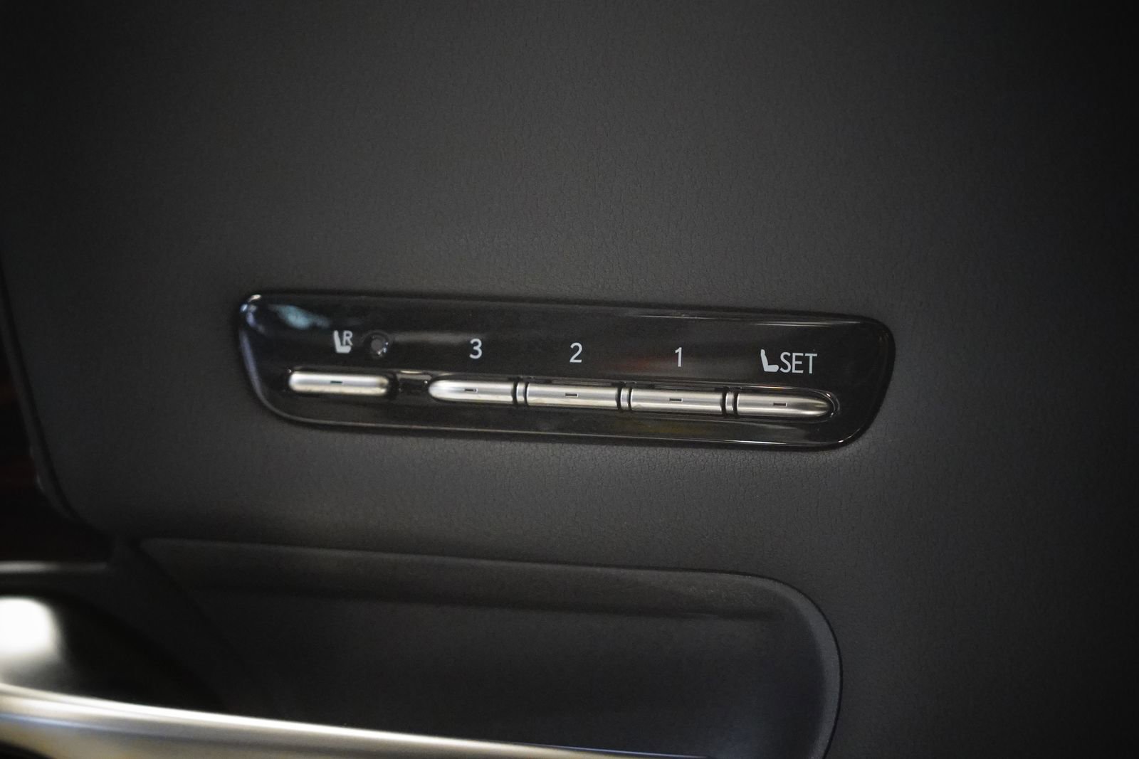 Used 2023 Lexus LS 500 LS 500 w/ Luxury Package image 31