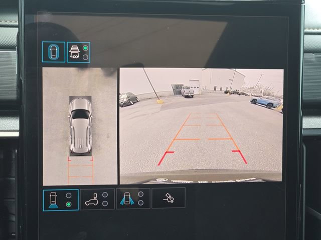 Used 2024 GMC Acadia AT4 w/ Luxury Package image 22