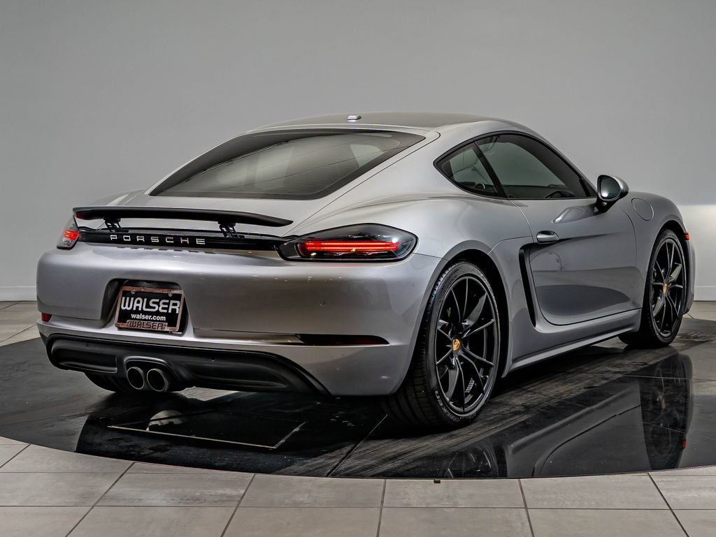 Used 2017 Porsche 718 Cayman RWD image 7