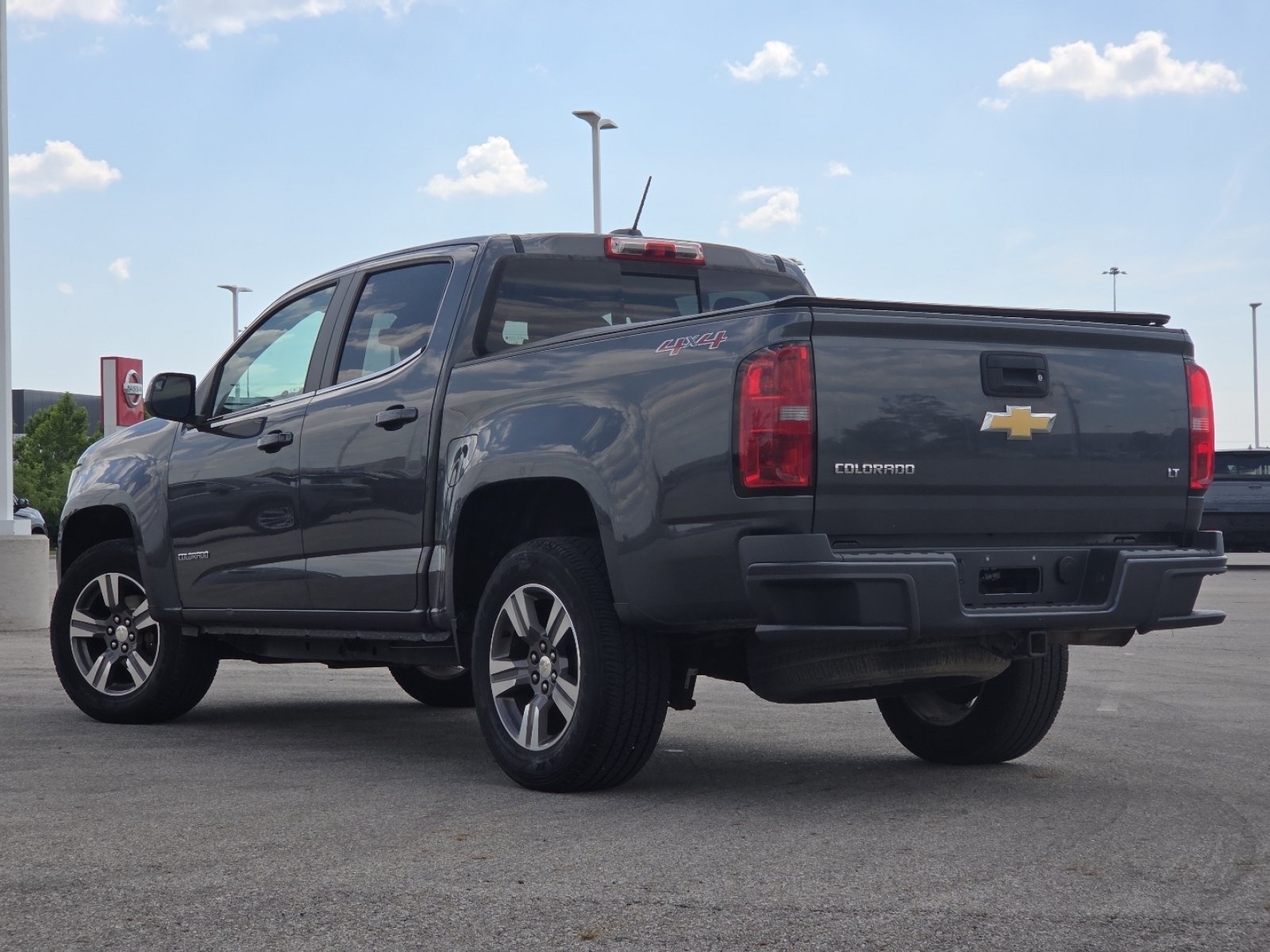 Used 2016 Chevrolet Colorado LT w/ LT Convenience Package AWD/4WD image 17